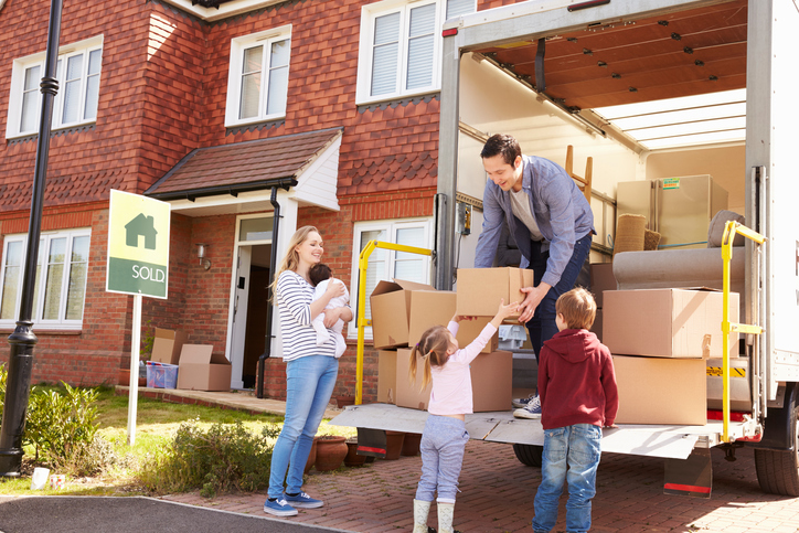 Moving Day Essentials: 5 Essentials for the First Day In Your New Home