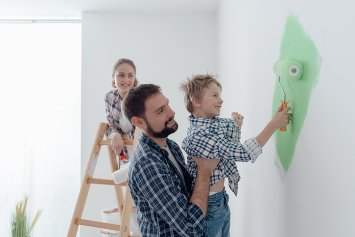 Tips for Decorating with your Kids