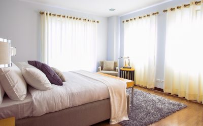 What to Choose: Curtains or Blinds?