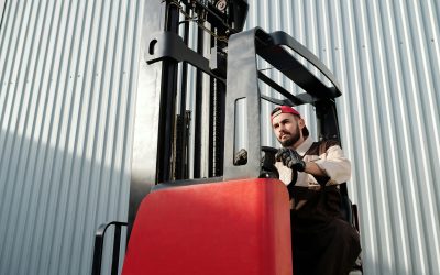 How Can a Forklift Help You to Build Your Own Home?