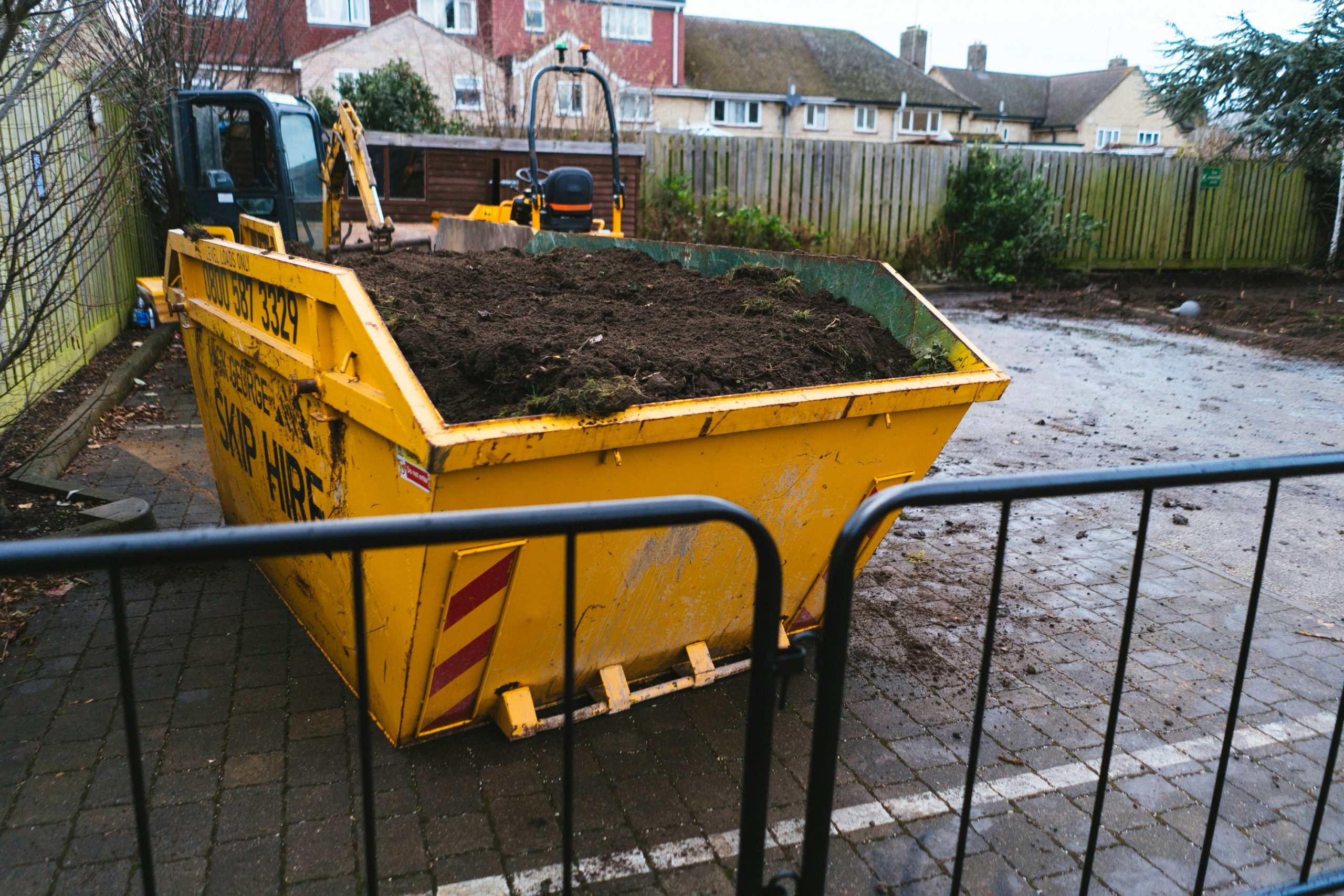 Pack Skip Top Tips for Finding Local Skip Hire in Leeds - Flat Pack Houses